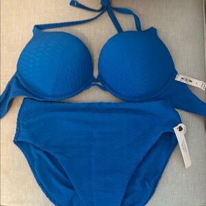 Victoria’s Secret Bombshell bikini